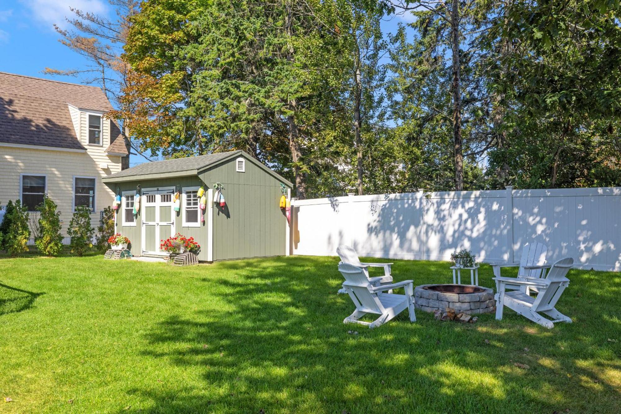 Pine Point Beach House With Deck, Fire Pit & Porch สการ์โบโรห์ ภายนอก รูปภาพ